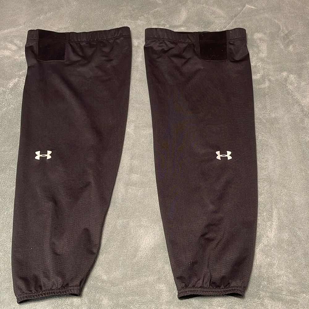 UNDER ARMOUR HOCKEY SOCKS.
